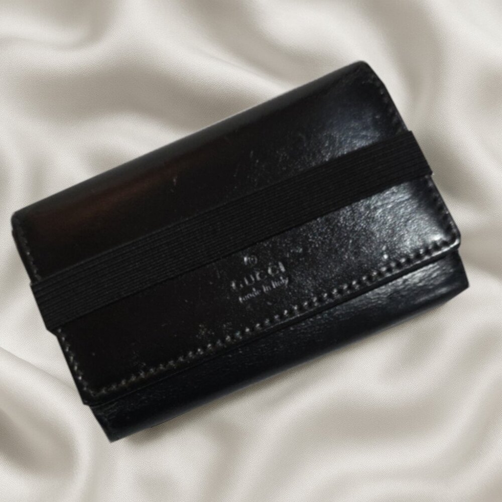Gucci Vintage Black Leather 6-Key Holder Case – Classic Luxury Accessory 3.5x2.5
